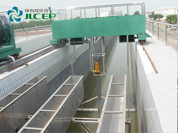 桁車式刮吸泥機(jī)