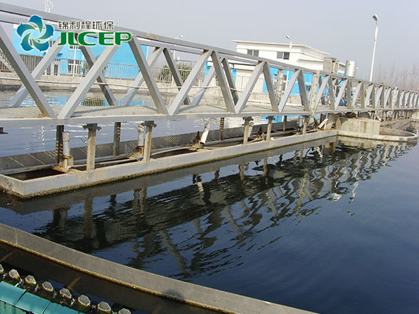 周邊傳動(dòng)刮吸泥機(jī)